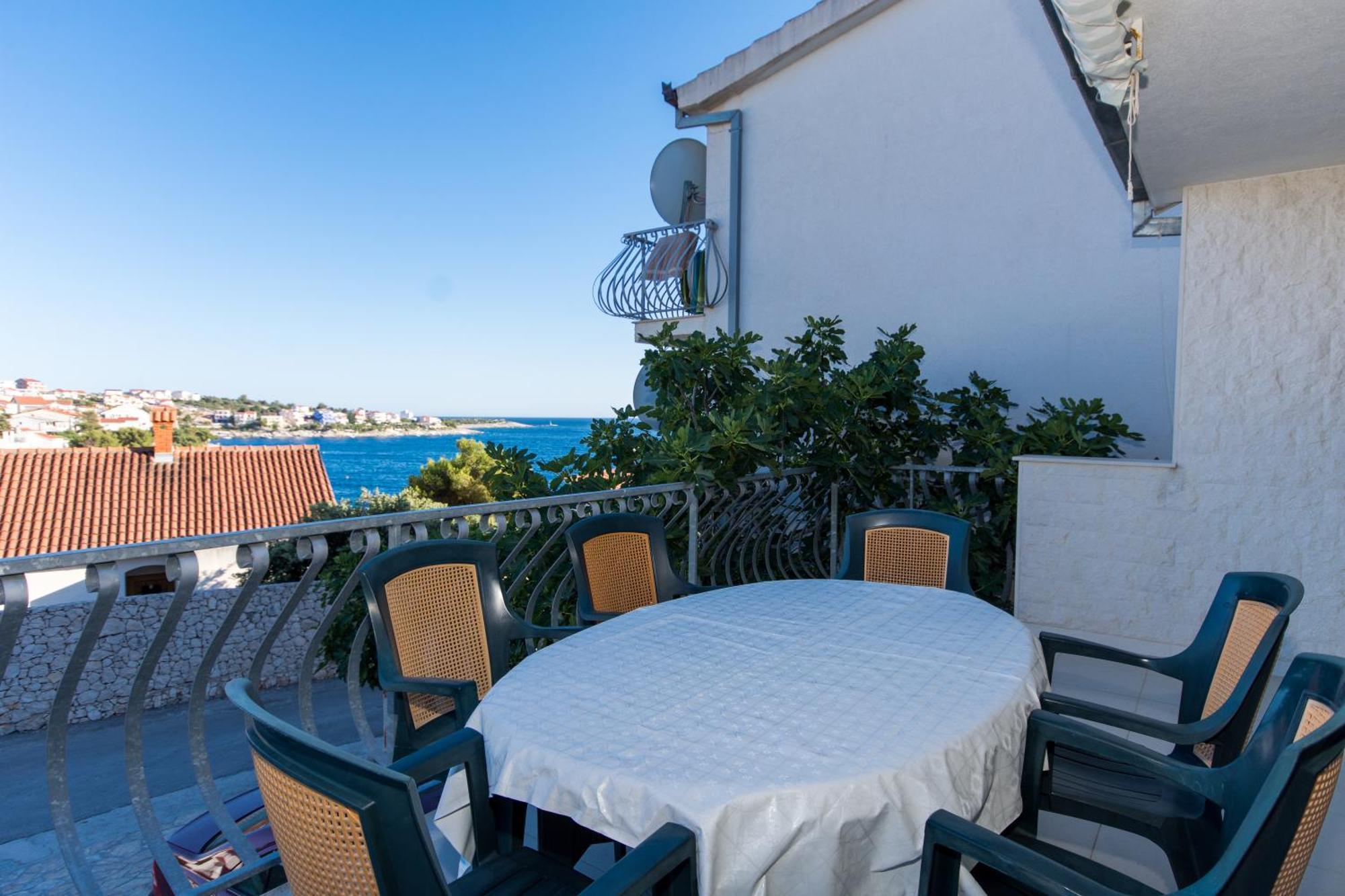 Apartments Marinana Ражань Екстер'єр фото