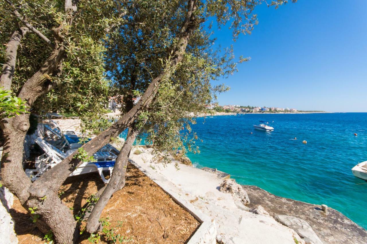 Apartments Marinana Ражань Екстер'єр фото